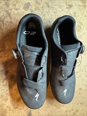 Specialized Torch 2, 46 Wide Fit Cycling Shoes Boa Closure and Carbon Fiber Sole